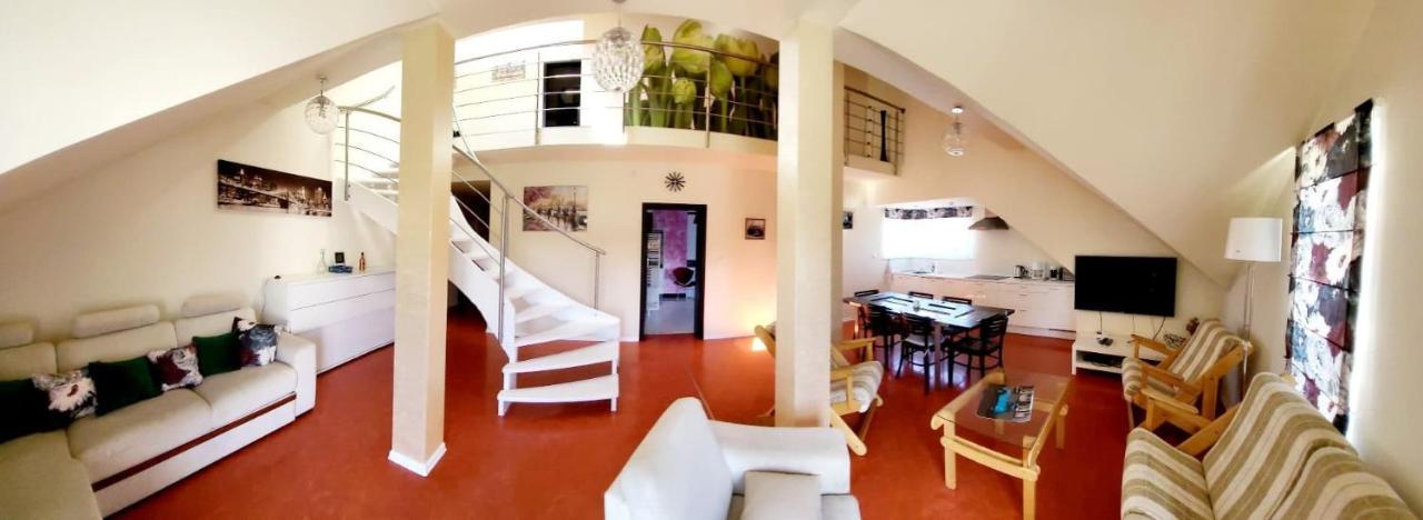Apartament Nina Skoczów Exteriör bild