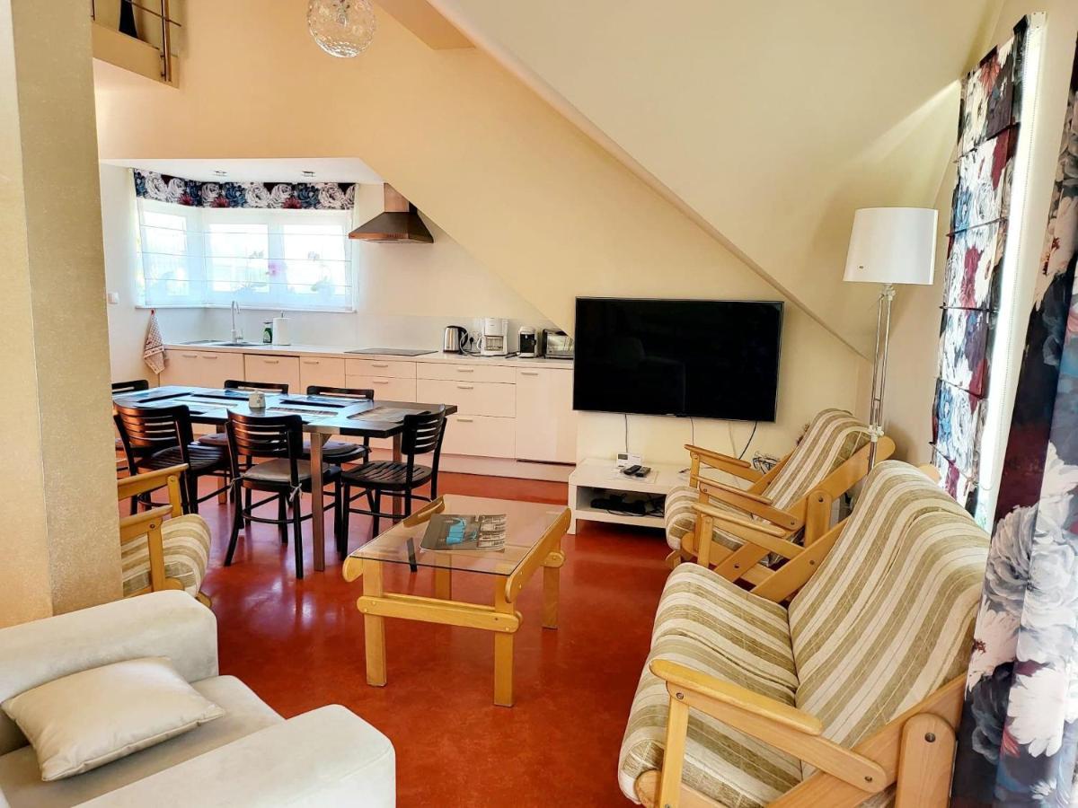 Apartament Nina Skoczów Exteriör bild