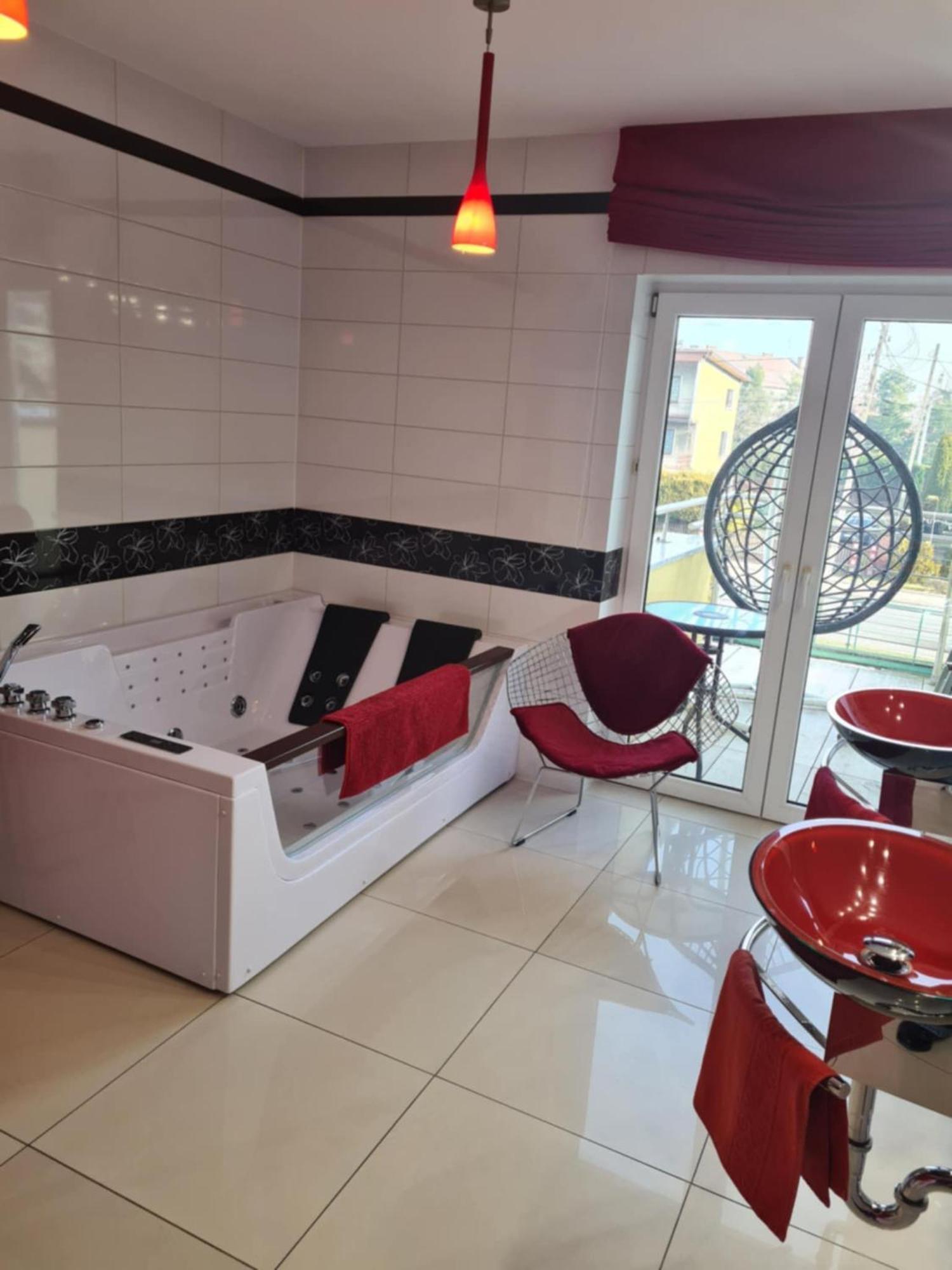 Apartament Nina Skoczów Exteriör bild